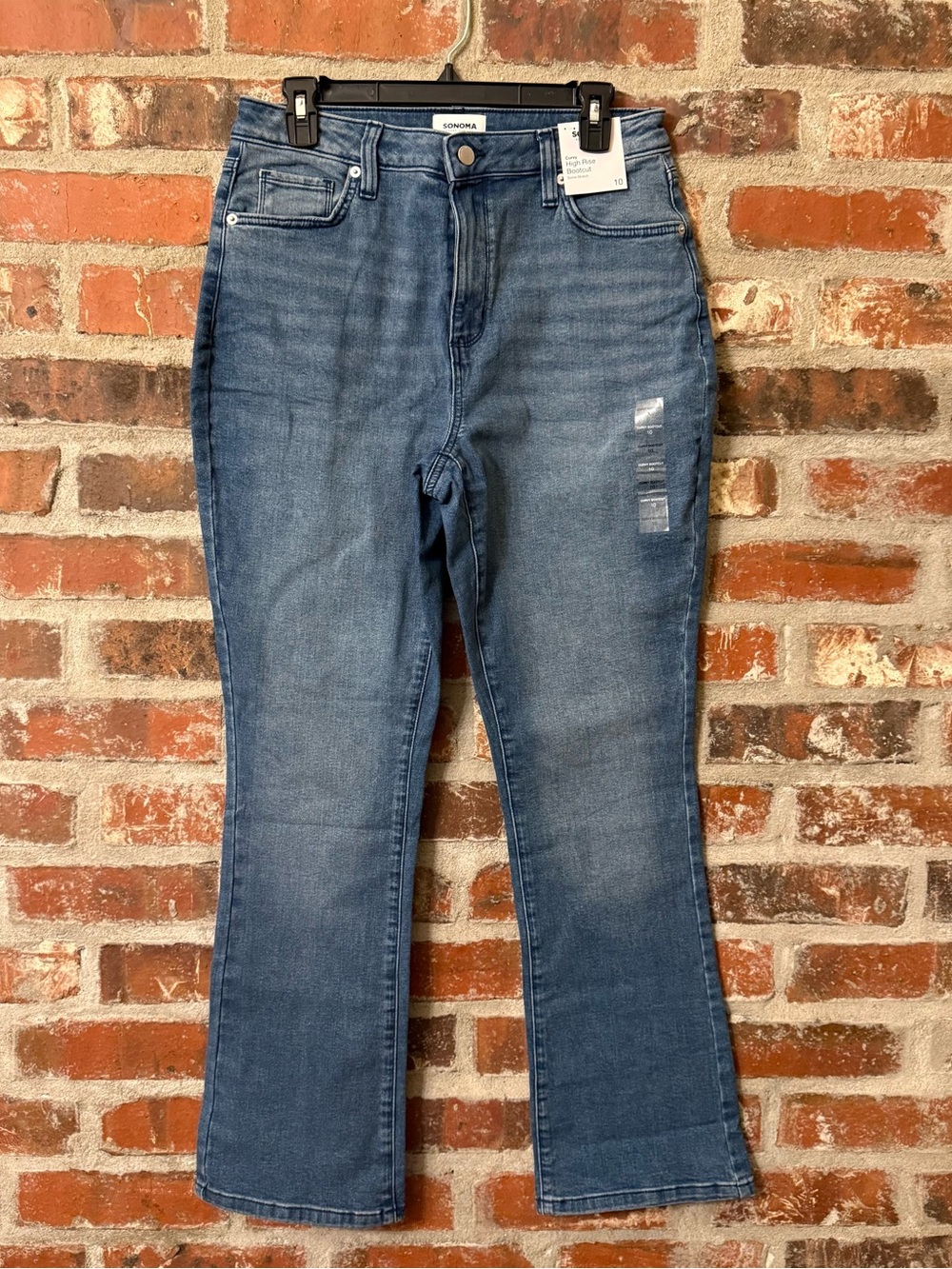 P36 - Sonoma Women’s Boot Cut Jeans - Medium Blue Wash